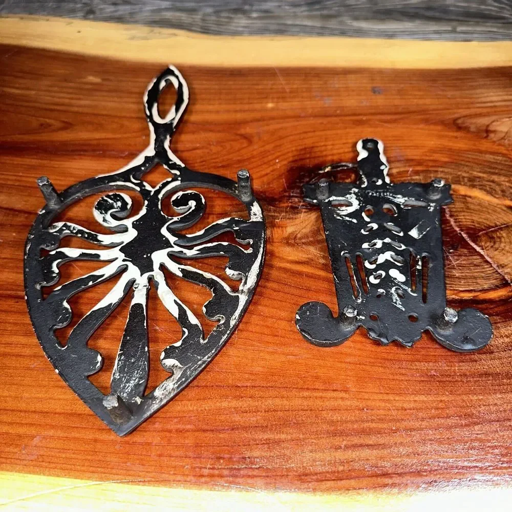 True Vintage Wilton Aged Cast Iron Trivet‎ with Handle Lot Of Two(2)
